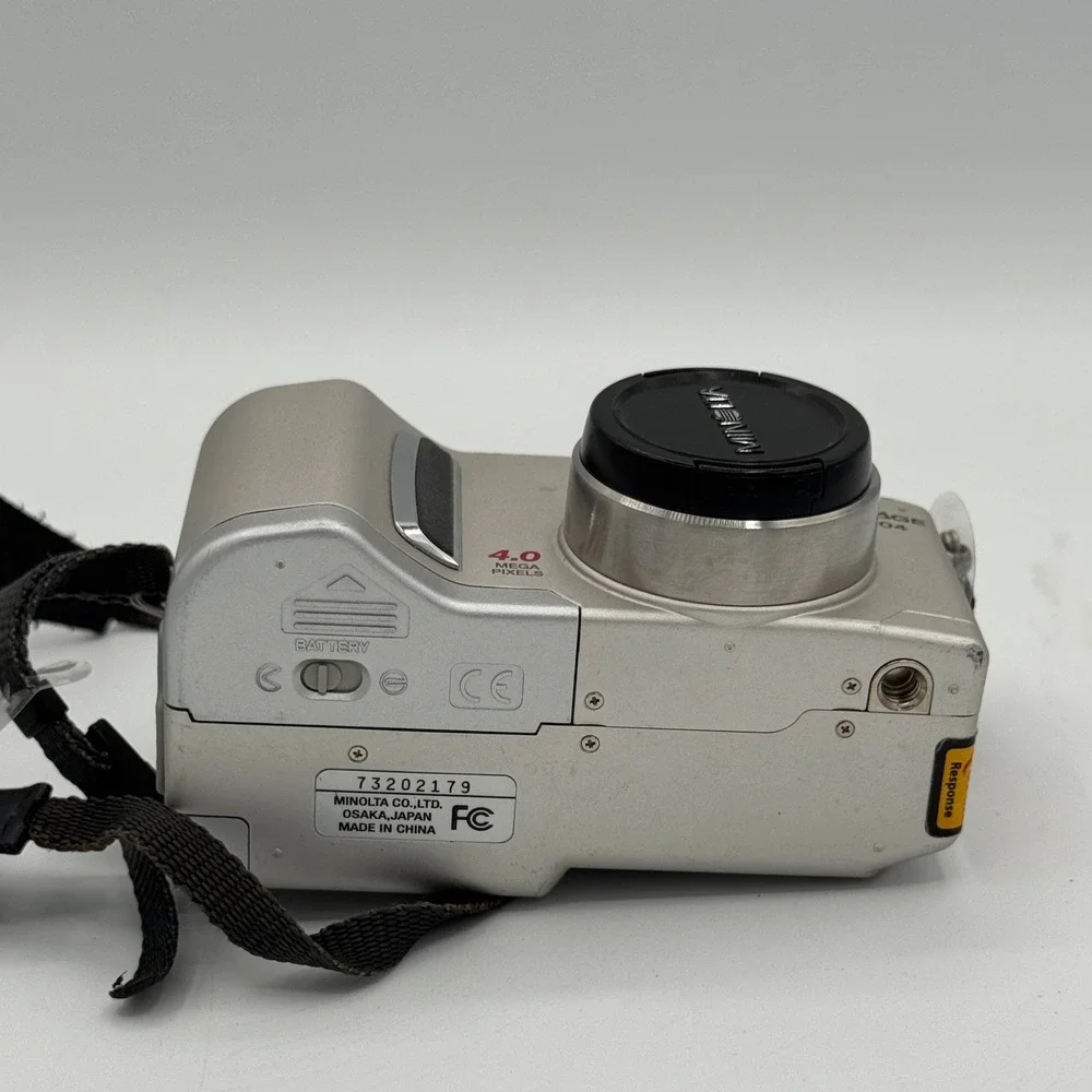 Minolta dimage s404